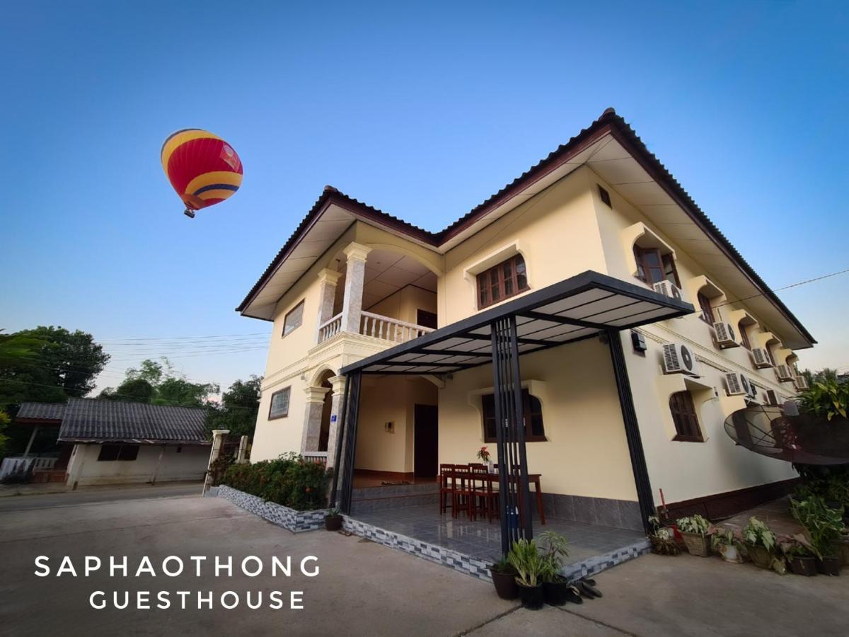 Saphaothong Guesthouse Vang Vieng Exteriör bild