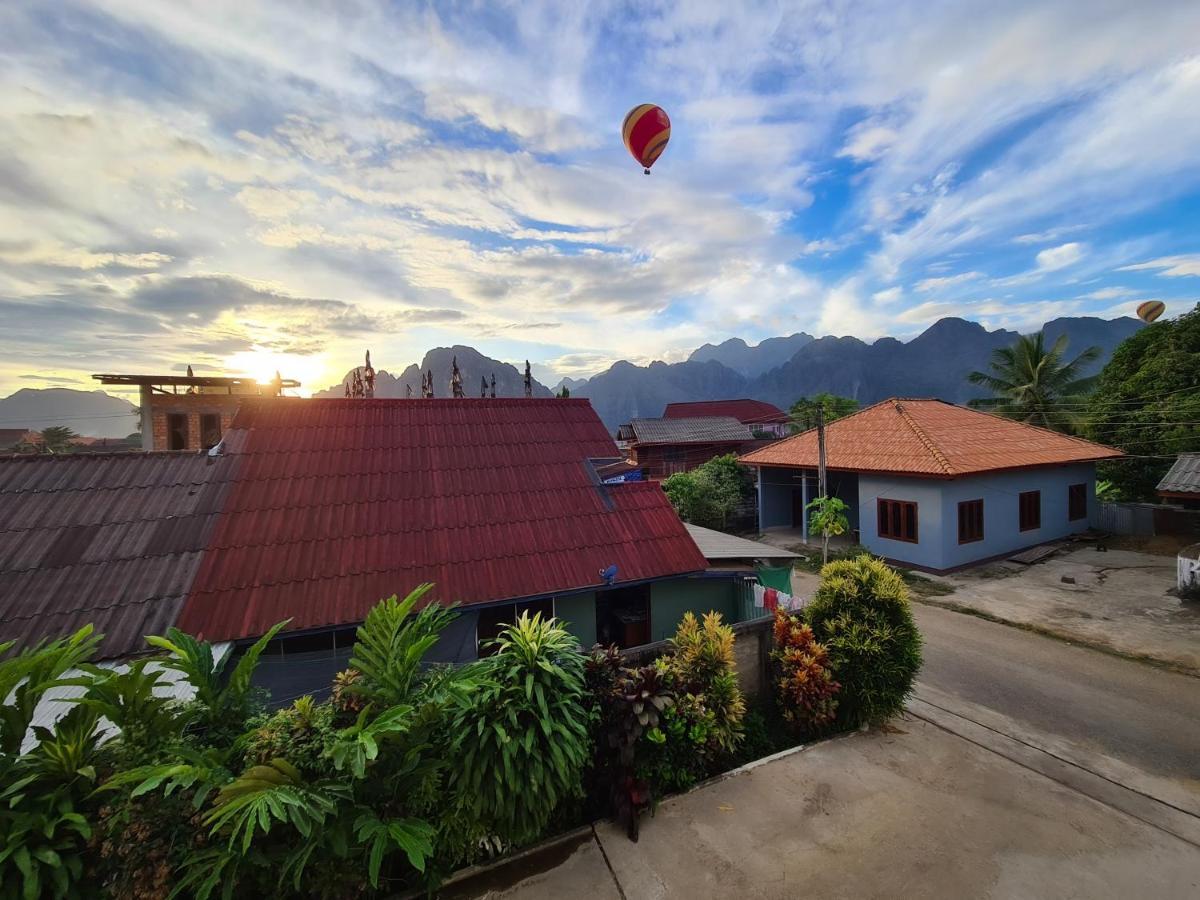 Saphaothong Guesthouse Vang Vieng Exteriör bild