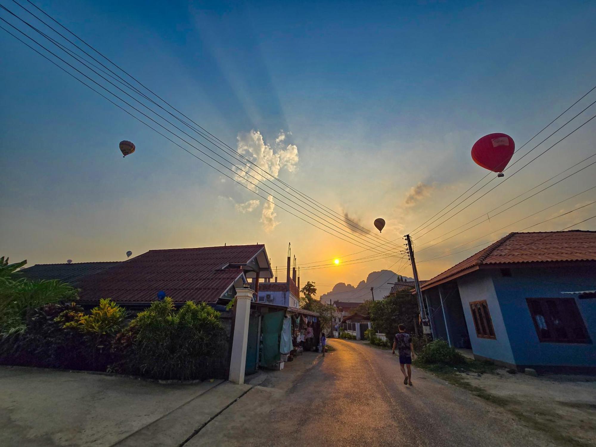 Saphaothong Guesthouse Vang Vieng Exteriör bild